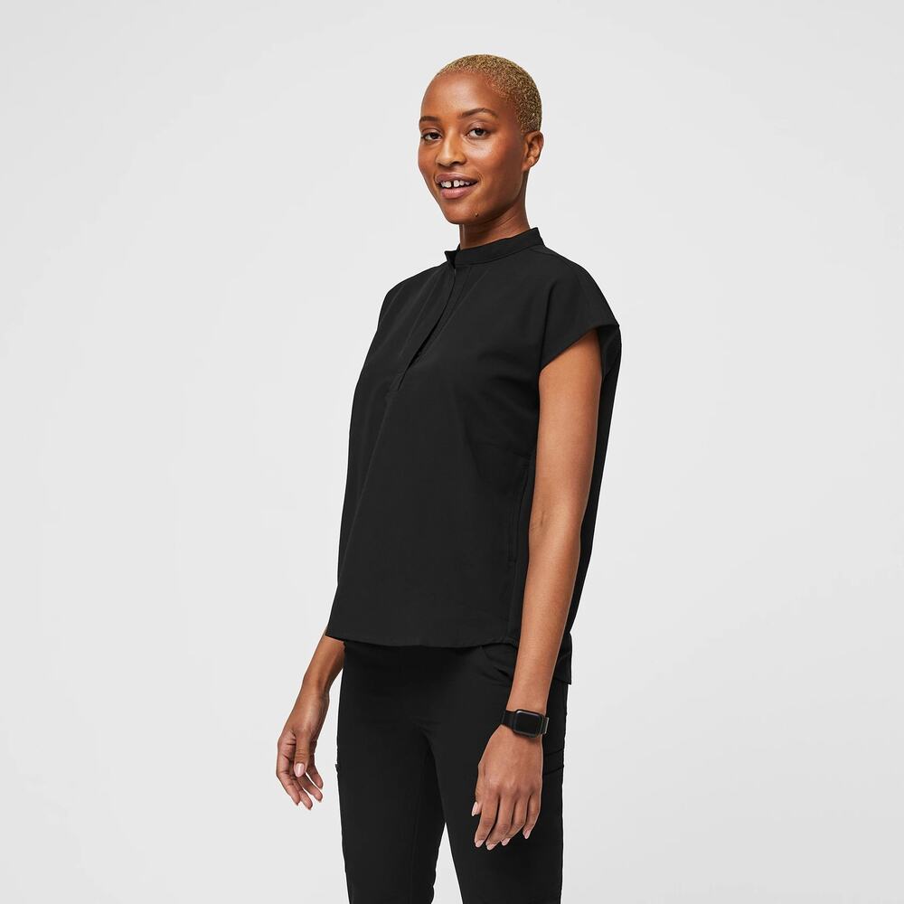 FIGS PRO Technical Pique Ella Scrub Polo- size S Black Sleeveless